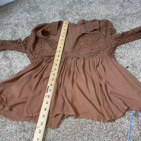 American Eagletop/blouse Brown Lace Blouse Fit & Flare XS flowy BOHO lace arm - Picture 8 of 9